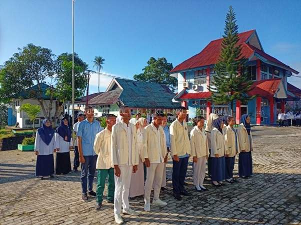 Kontingan Pornimakes Poltekkes Maluku dilepas oleh Direktur